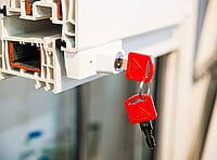 BSL Замок-блокиратор на окна BABY SAFE LOCK белый BSL Замок-блокиратор на окна BABY SAFE LOCK белый